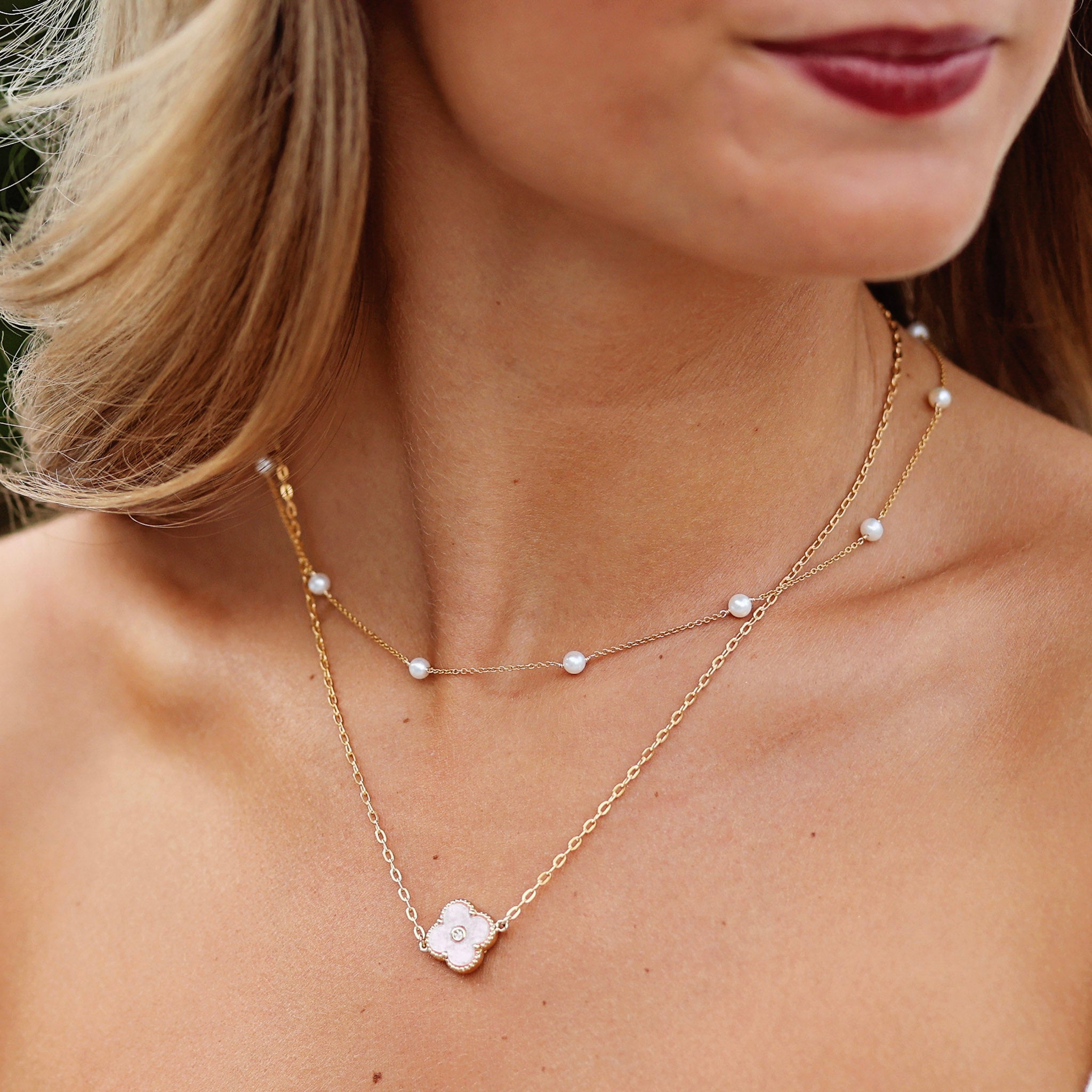 Dainty chain necklace with pearls